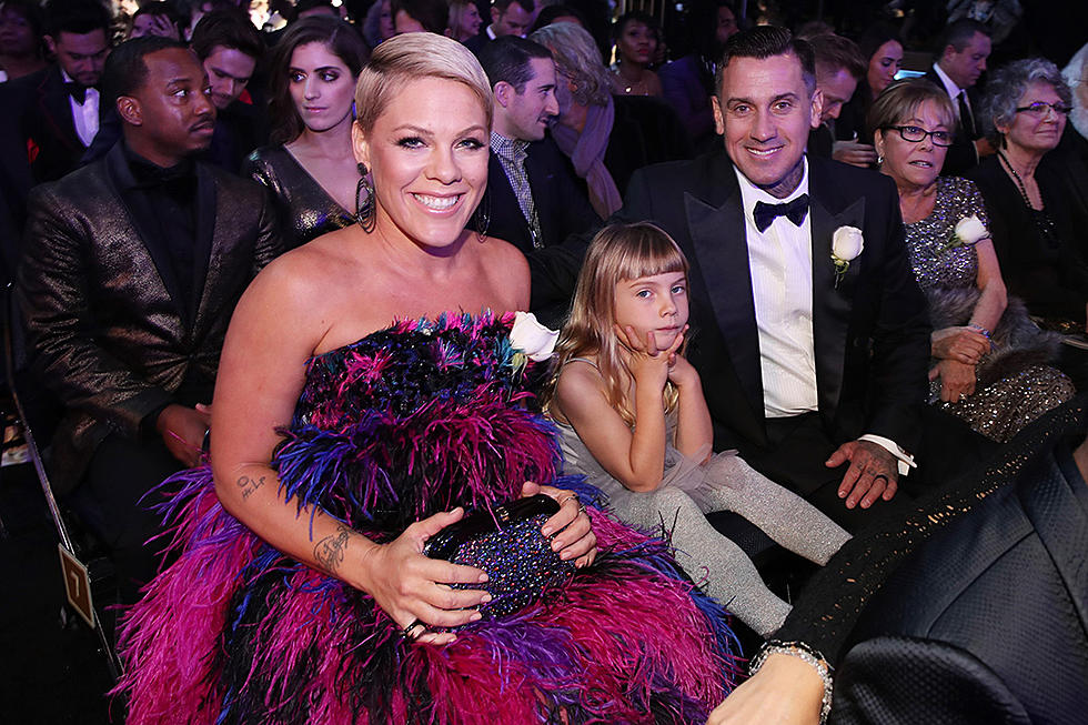 Pink Introduces Daughter Willow to ‘Idol’ Rihanna at Grammys