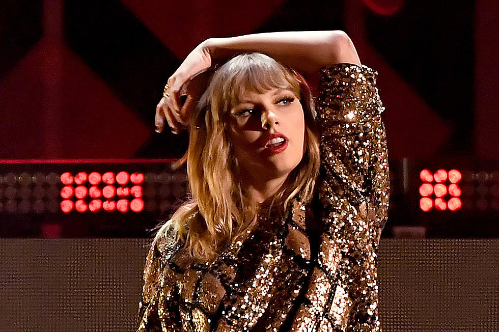 DJ Who Groped Taylor Swift Found a New Radio Job & Swifties are Not Happy