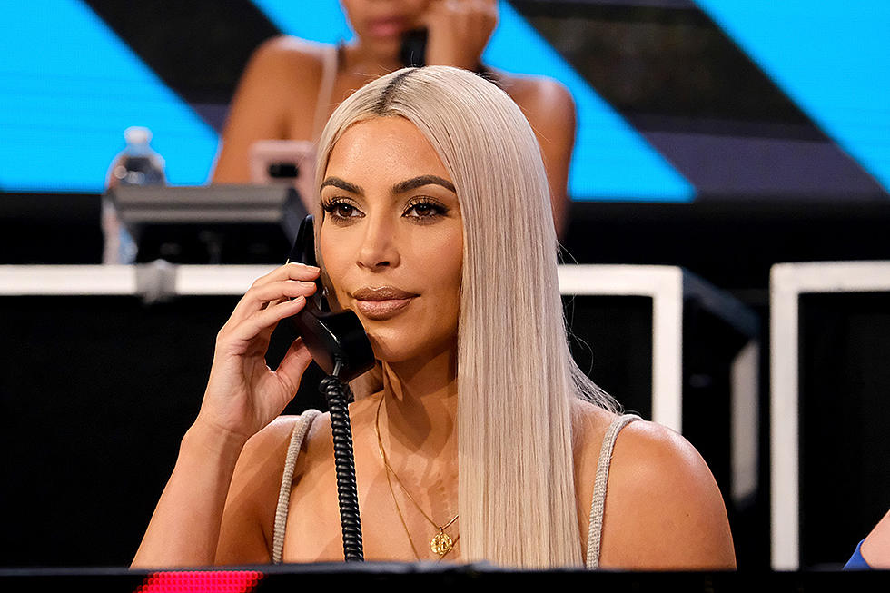 Kim Kardashian Shocks Fans With New Pink Hair
