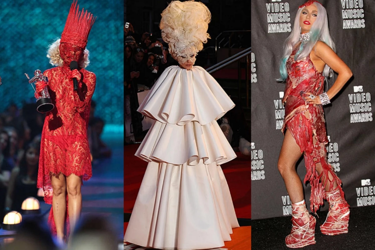 Lady Gaga's Craziest Dresses and Blue Hair Combinations - wide 4