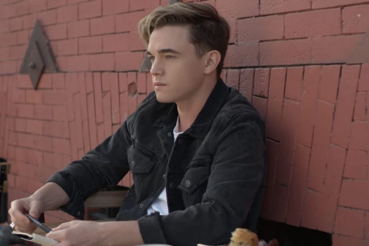 Jesse McCartney Makes Soulful Return in "Better With You" Video