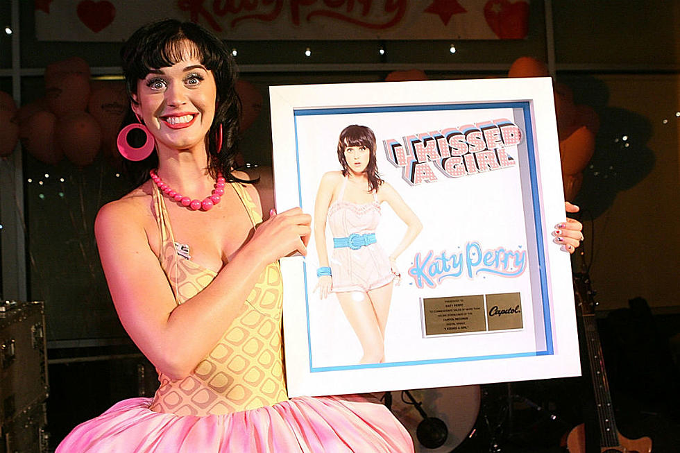 10 Years Ago, Katy Perry's 'I Kissed a Girl' Outraged Pop Critics