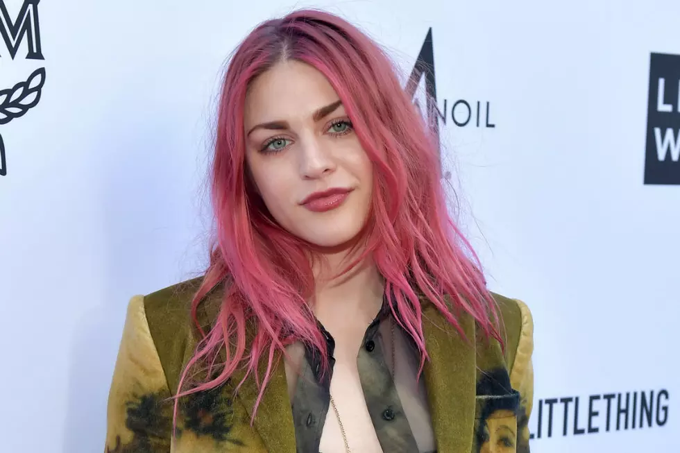 Frances Bean Cobain Loses Kurt Cobain&#8217;s Guitar in Divorce