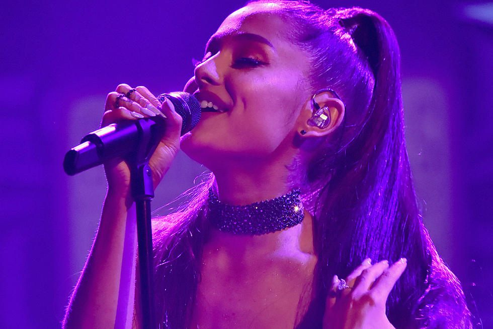 Ariana Grande’s Going Lavender For The Summer: See the Pic