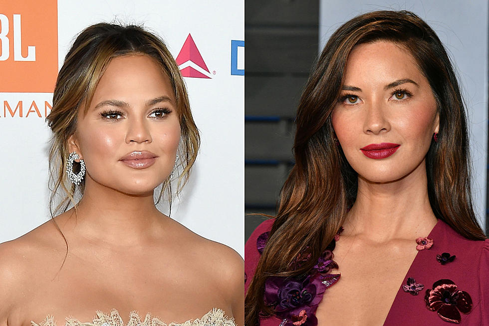 Chrissy Teigen, Olivia Munn Open Up About Depression + Suicidal Thoughts: ‘It Really Can Be a Lonely Hole’