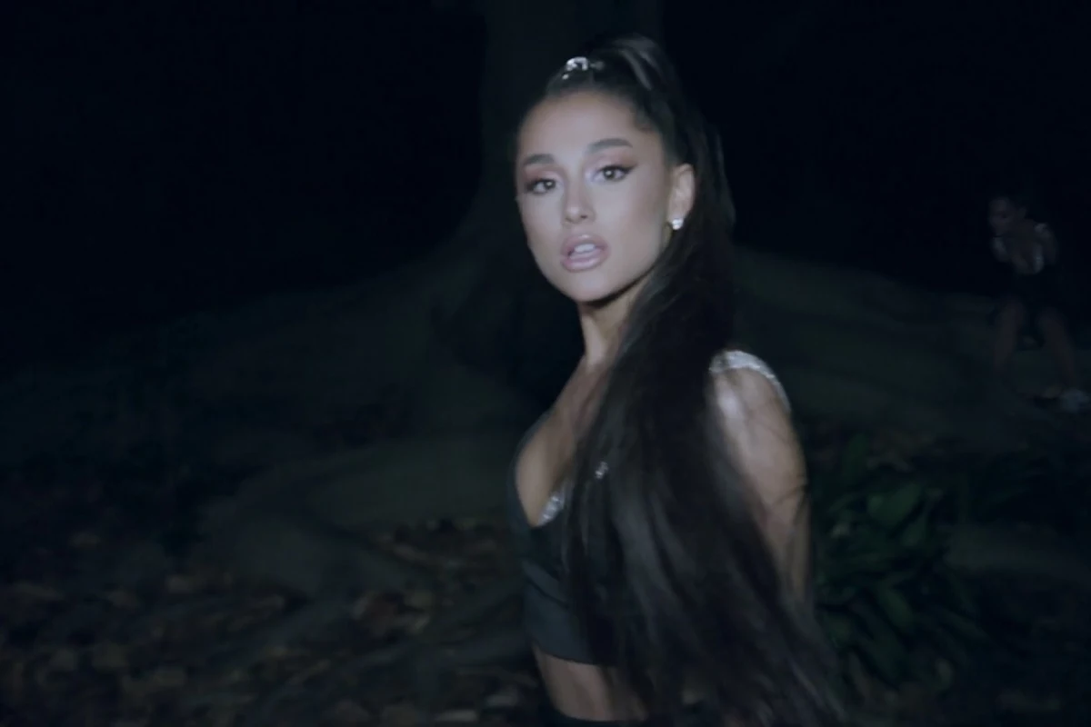 Oeste La ciudad Porque Watch Ariana Grande's 'The Light Is Coming' Video
