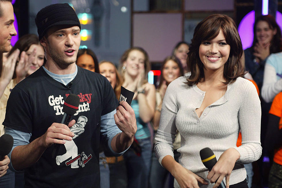 Justin Timberlake Has Finally Apologized for Insulting Mandy Moore’s Feet 20 Years Ago