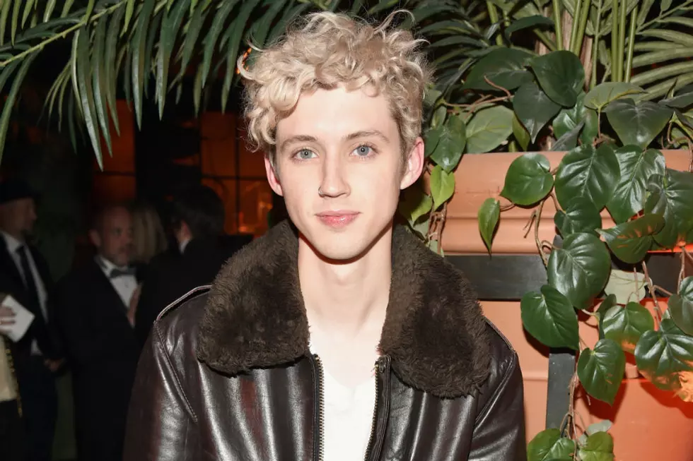 Troye Sivan Says He’s Still Learning How to Be Pop’s Gay ‘Guinea Pig’