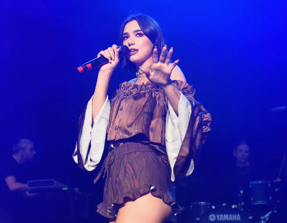 Watch Dua Lipa Cover Troye Sivan’s ‘My My My!’ at Paris Concert (VIDEO)