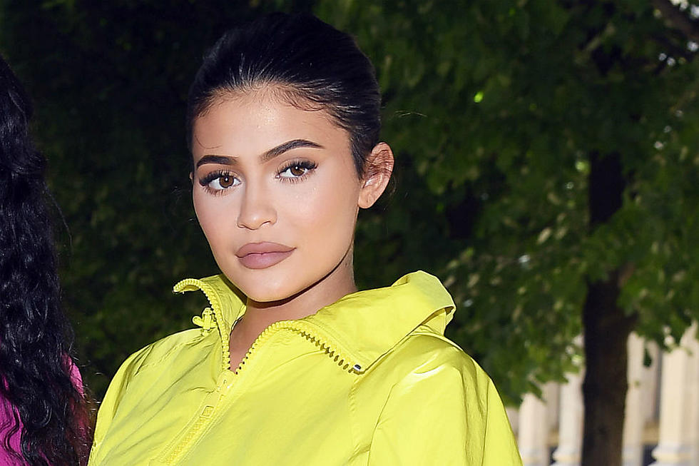 Kylie Jenner&#8217;s Lip Fillers Are No Longer: See Her New Natural Look