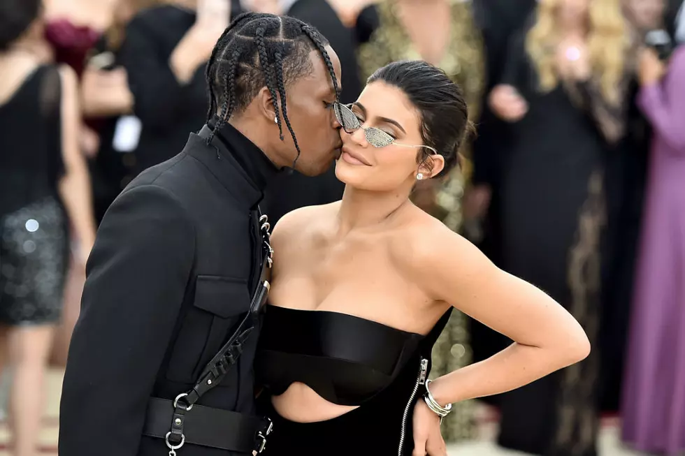 Kylie Jenner Dropped Everything + Hopped on Travis Scott’s Tour Bus After First Date