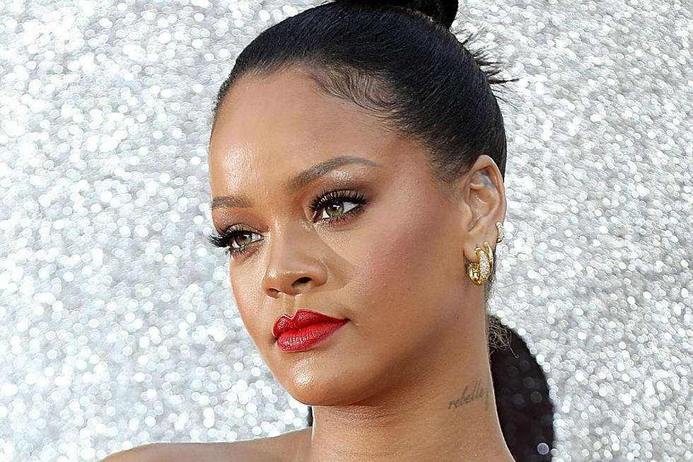 Rihanna Is Nearly Unrecognizable on Cover of British &#8216;Vogue&#8217; (PHOTO)