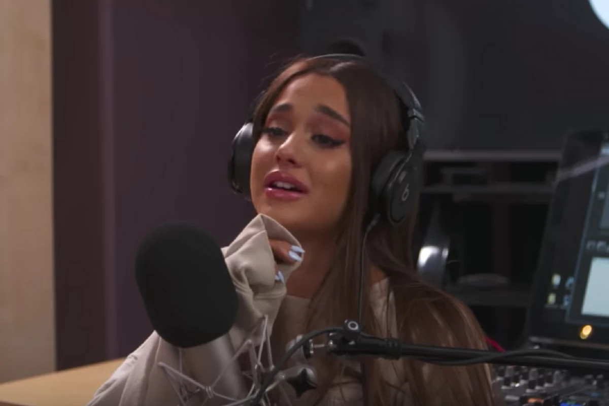 Ariana Grande Crying Manchester Attack ?w=1200&h=0&zc=1&s=0&a=t&q=89