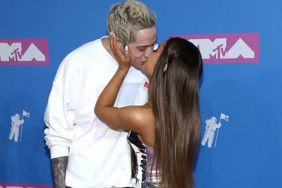 Ariana Grande + Pete Davidson Were All Over Each Other at the VMAs (PHOTOS)