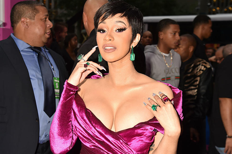 MTV VMAs 2018: Why Twitter Is Absolutely Livid About Cardi B’s Best New Artist Win