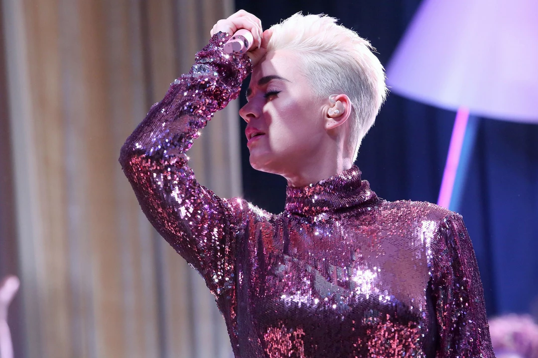 metan Jet bronze Katy Perry Gives Surprise Concert to Young Fan With Brain Tumor