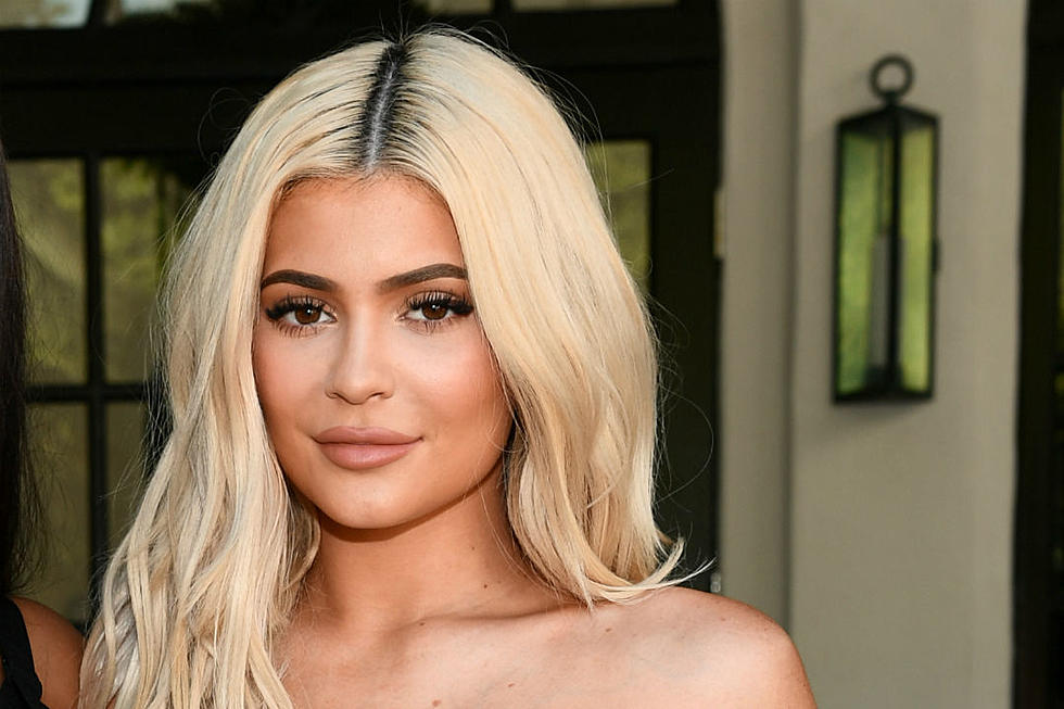 Kylie Jenner Admits She’s Using Lip Fillers Again (PHOTO)