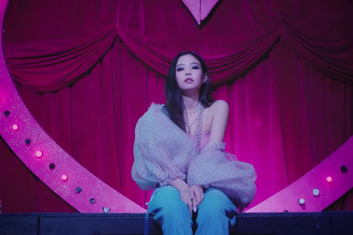 BlackPink Star Jennie Releases 'Solo' Debut Video