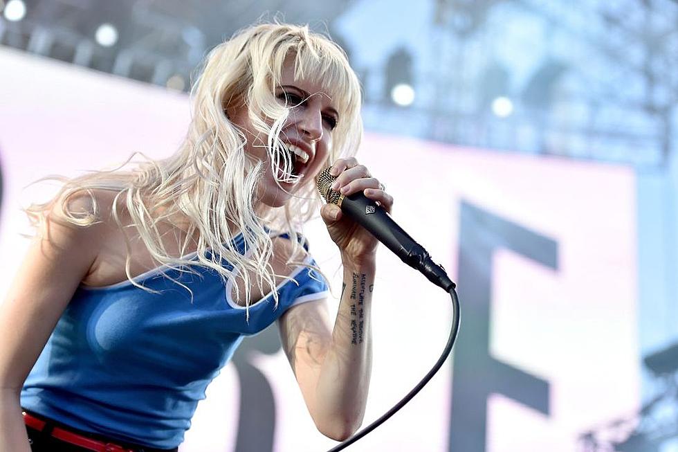 Thousand Oaks Shooting: Hayley Williams, Ellen and More React