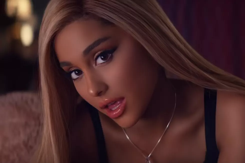 Ariana Grande FaceTimes With Estranged Father on Christmas