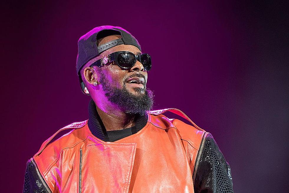 Is R. Kelly Planning to Leave the Country and Take His Sex Cult Members With Him?