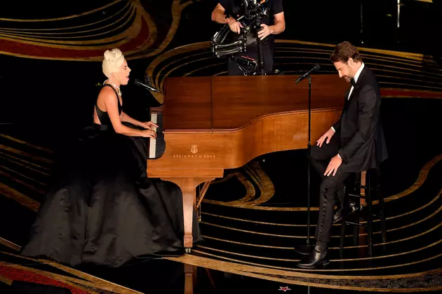 Bradley Cooper and Lady Gaga&#8217;s INTENSE Oscars Duet Have People Thinking They&#8217;re in Love