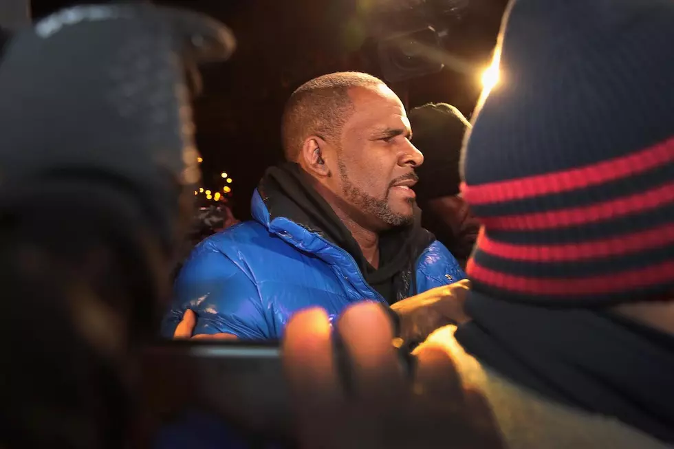R. Kelly Spends the Night in Jail After He’s Unable to Make $1 Million Bond