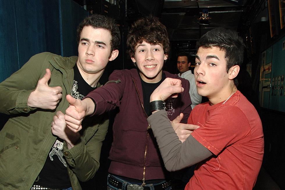 Remember When the Jonas Brothers Did an Awkward High School Tour in 2006?