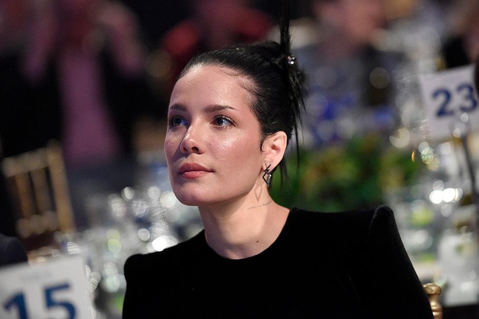 Halsey Suffers Gnarly Back Injury After Naked Rock Climbing Accident