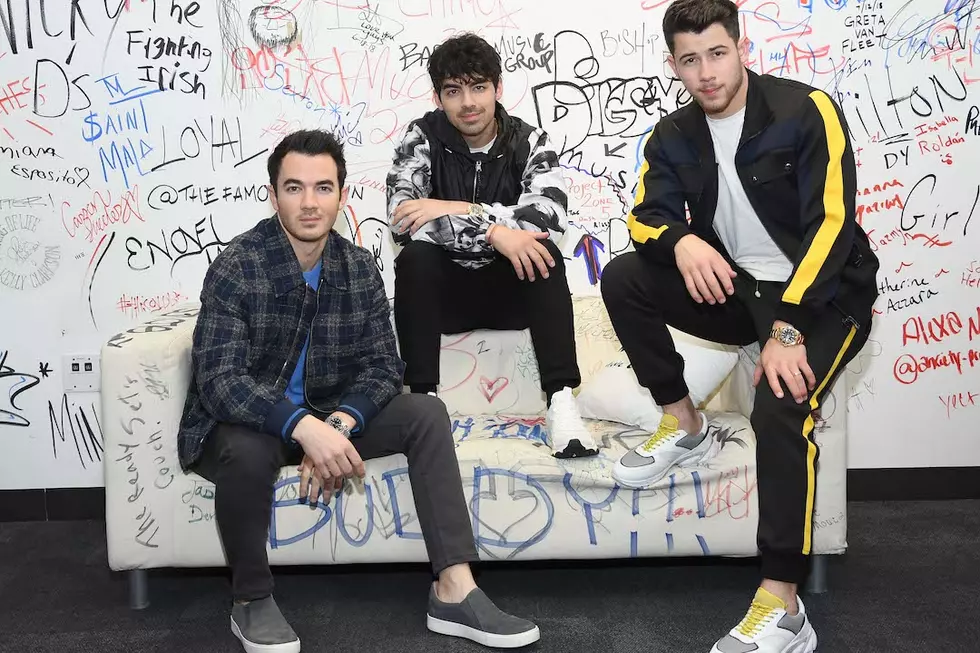Jonas Brothers Debut 'Cool' Live at Surprise College Show