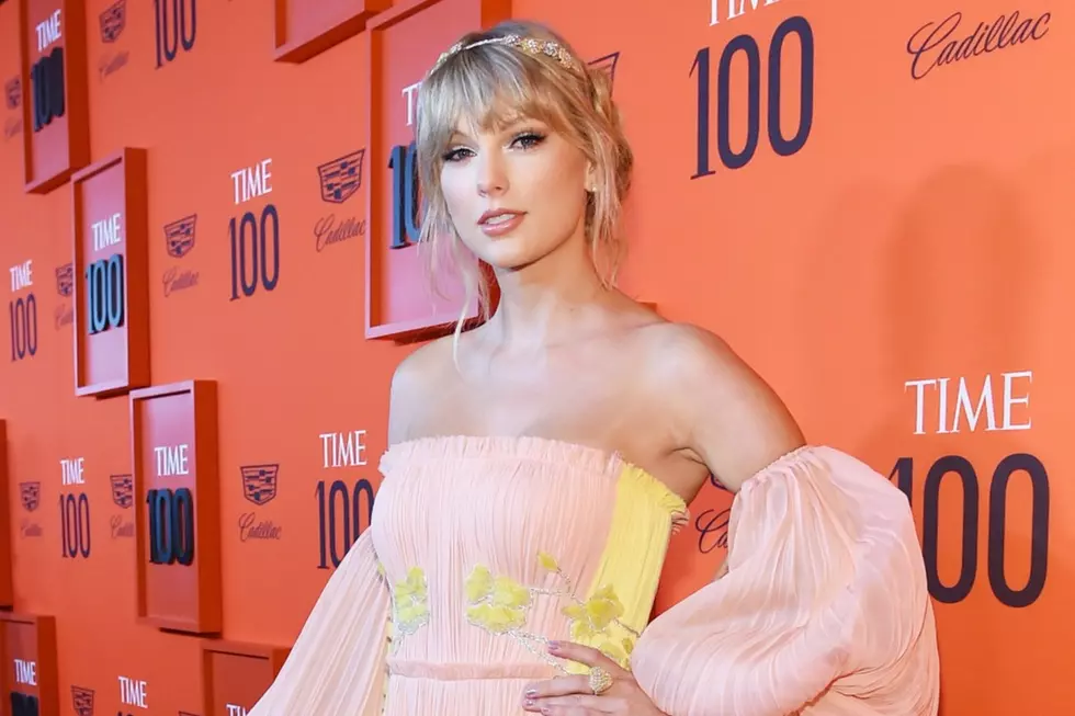 Taylor Swift Performs at TIME 100 Gala, Gushes Over Sandra Oh (WATCH)