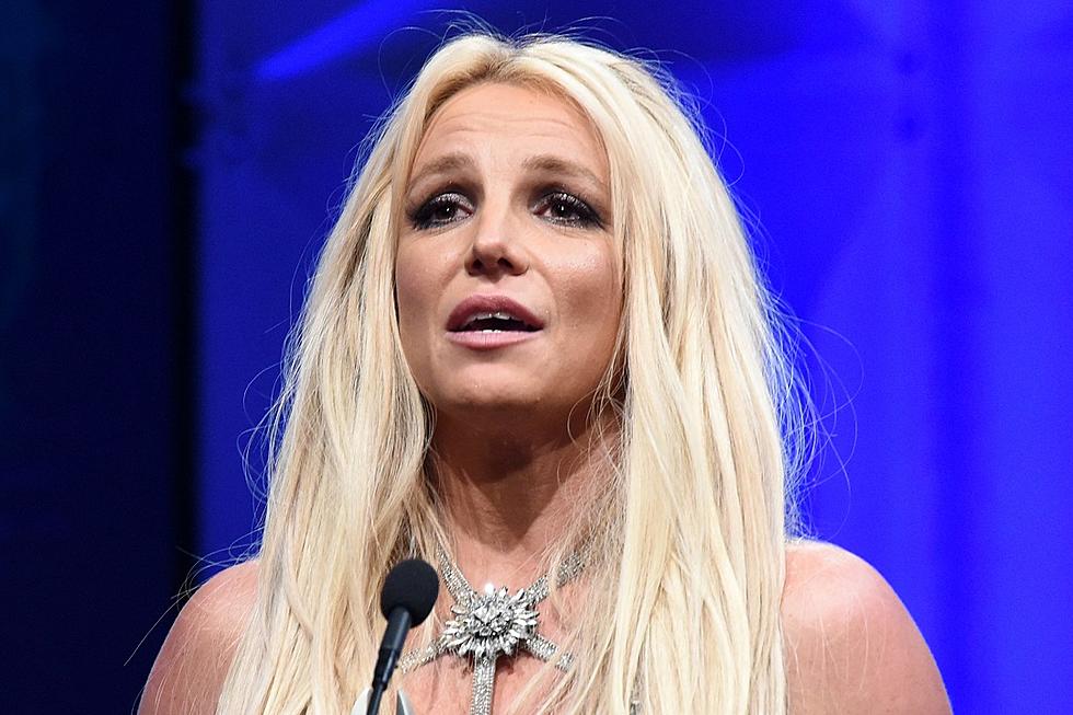 Spears Files Restraining Order Against Former Manager