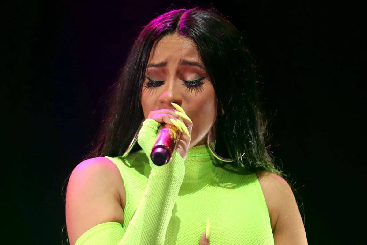 Cardi B returns to the stage after cancelling numerous shows due to  complications with liposuction