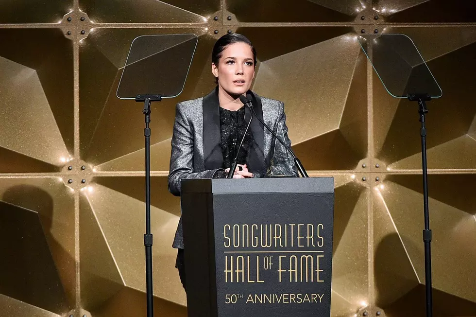 Halsey Gets Extremely Personal in Award Acceptance Speech