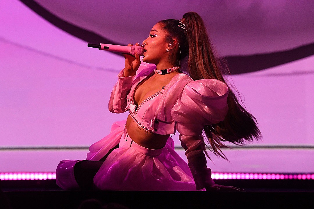 Ariana Grande Sweetener World Tour 2019 (Size: Medium) Beige