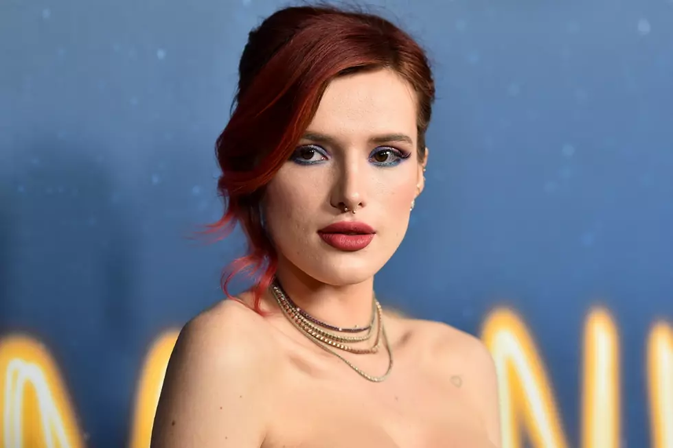 Famous Home Naked - Bella Thorne Says Her Hacker Has Nude Photos of Other ...