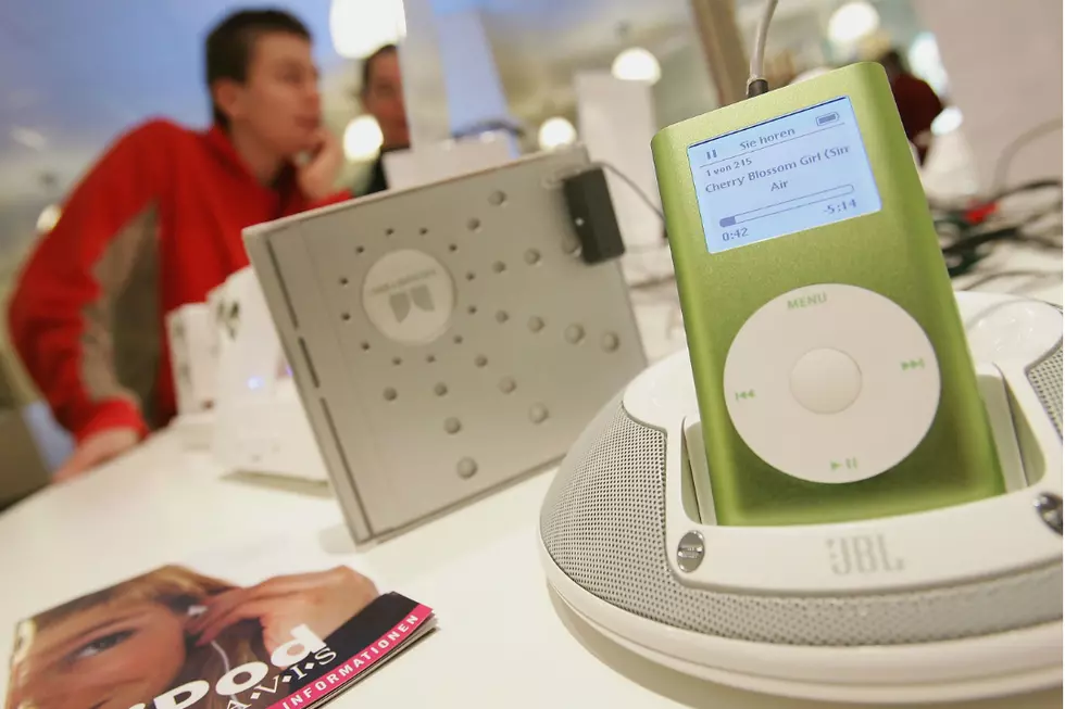 Will Listeners Lose All Their Music After iTunes Shuts Down?