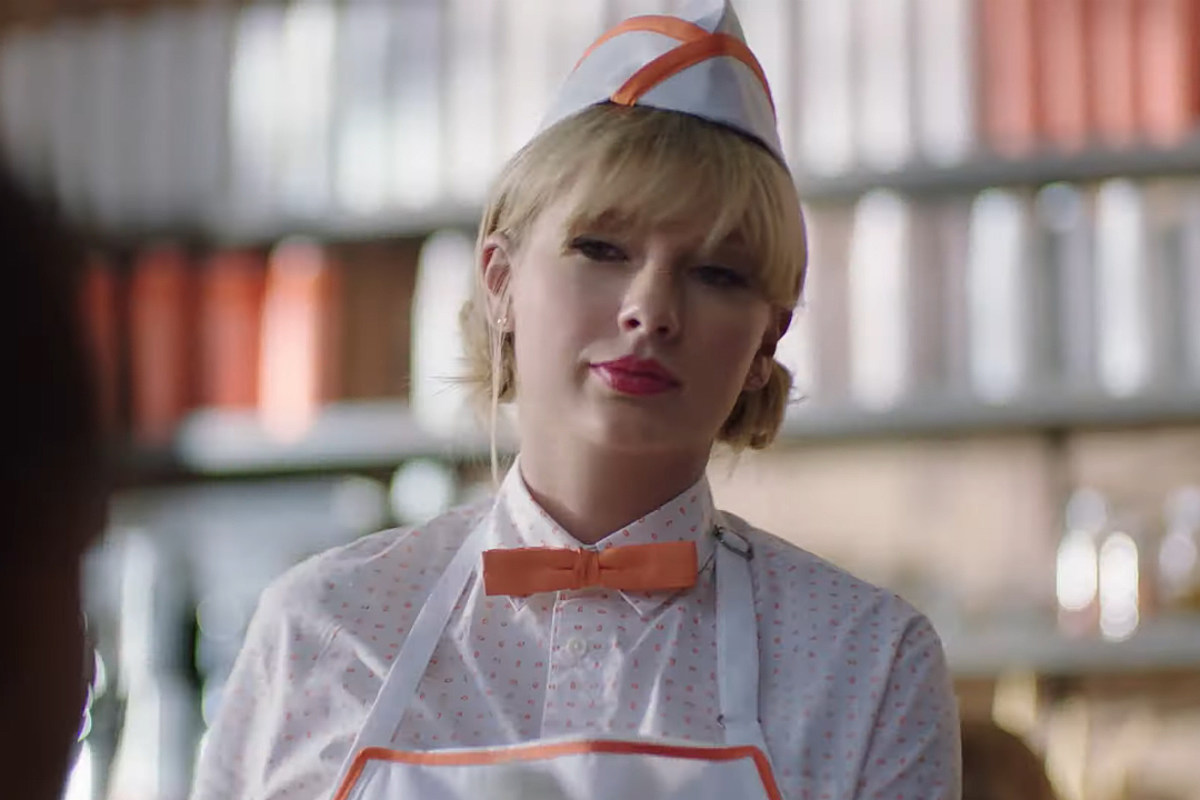 Taylor Swift's New Capital One Commercial Is Full of Easter Eggs