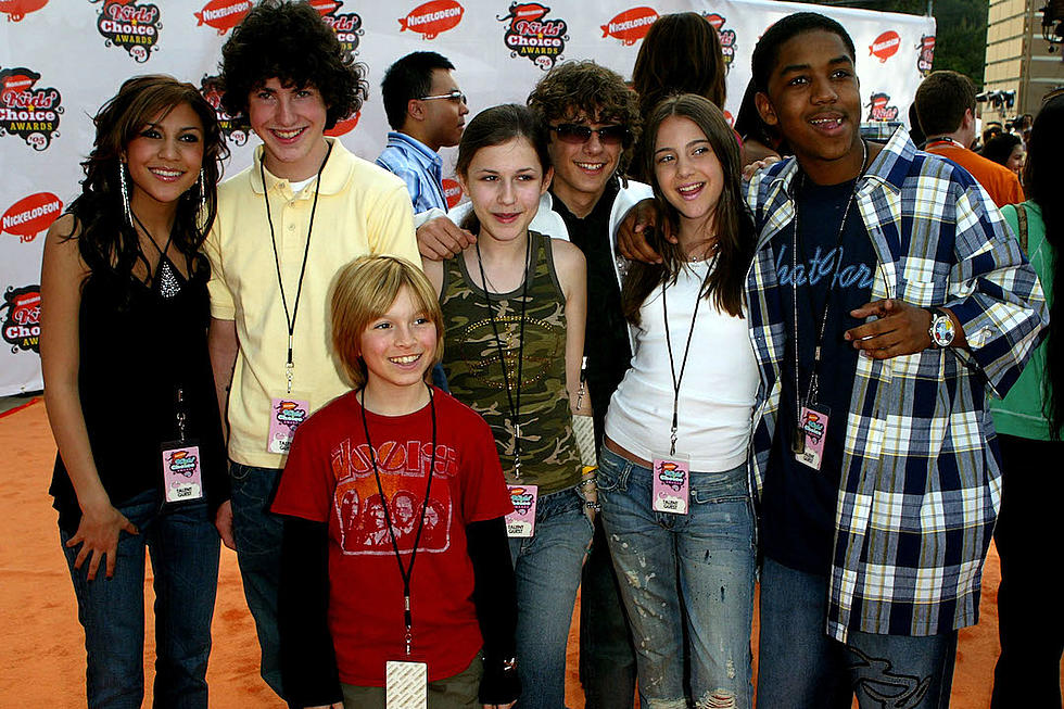 Avengers' cast reunites for Nickelodeon Kids' Choice Awards