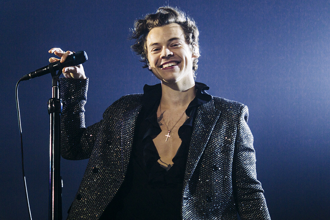 Harry Styles thrills Forum fans by debuting new 'Fine Line' album