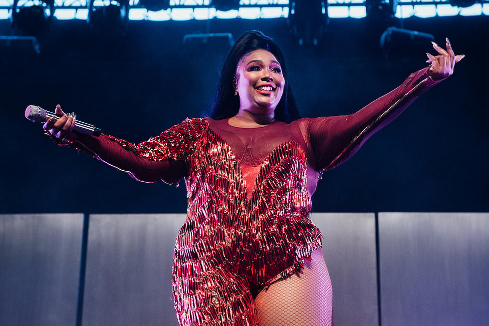 Lizzo Has the Best Response to Troll Who Says She&#8217;s Popular Because of America&#8217;s &#8216;Obesity Epidemic&#8217;