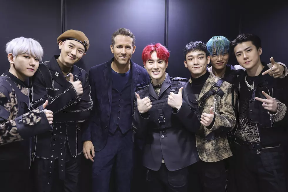 Ryan Reynolds Excitedly Meets K-Pop Group EXO