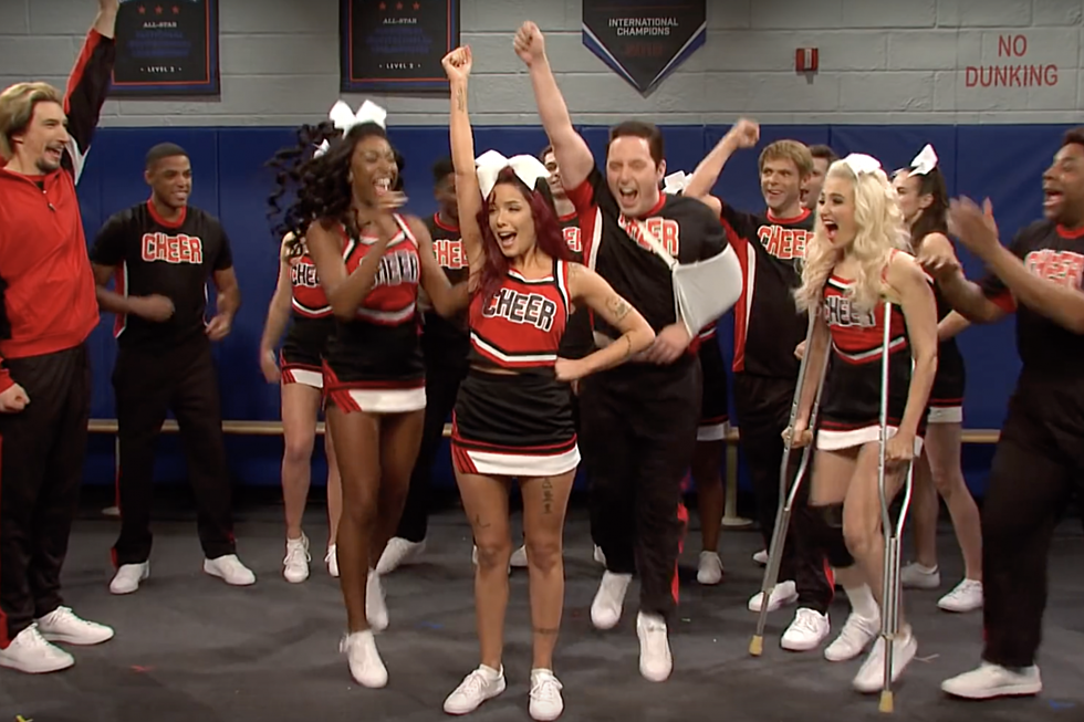 Halsey Shows Off Her Cheerleading Moves in &#8216;SNL&#8217; Skit and Performs: Watch