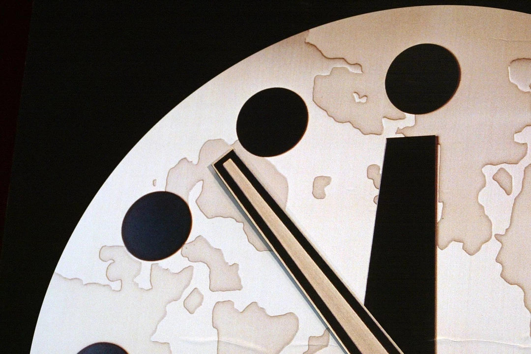 atomic scientists doomsday clock