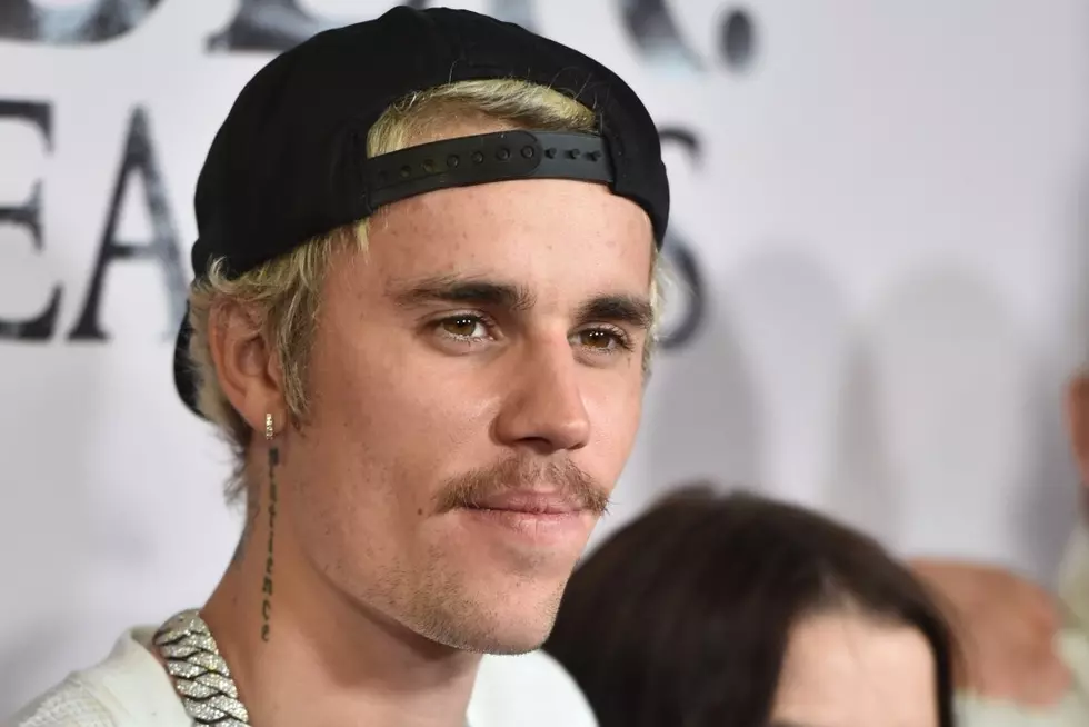A Group Meet and Greet Photo With Justin Bieber Costs a Mere… $1,549?