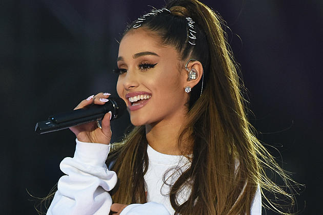 Celebrities Like Ariana Grande and More React to the 2020 Oscars: See Their Tweets!