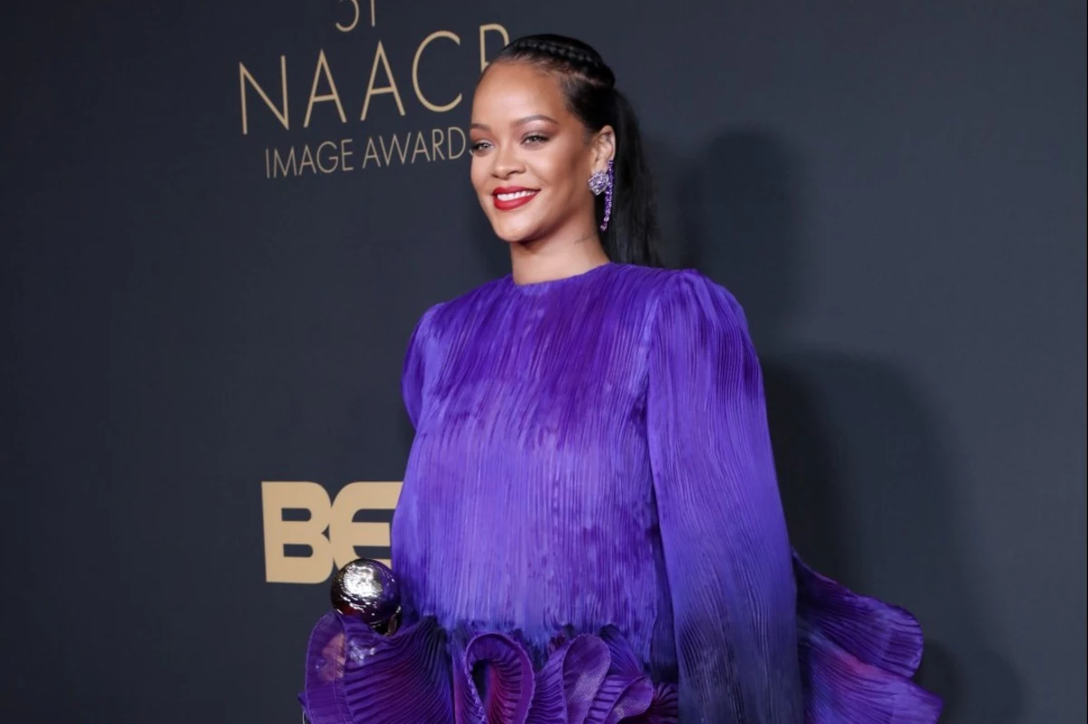 Rihanna Reportedly Has 'Over 100 Songs' Completed