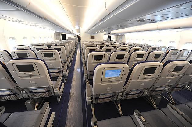 Young Travelers Are Capitalizing on Cheap Flights Amid Coronavirus Crisis