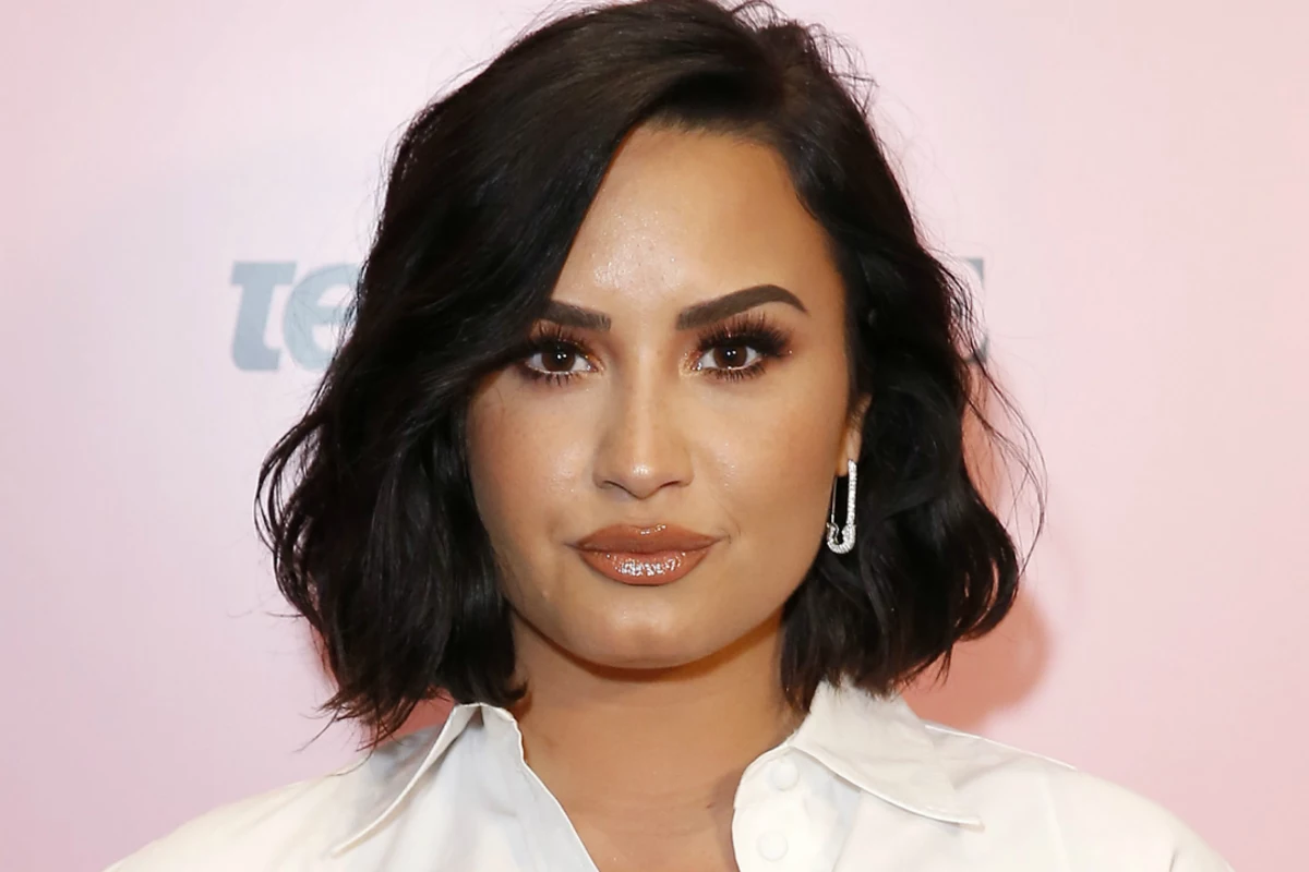 Demi Lovato Reveals How She 'Protects' Herself on Social Media