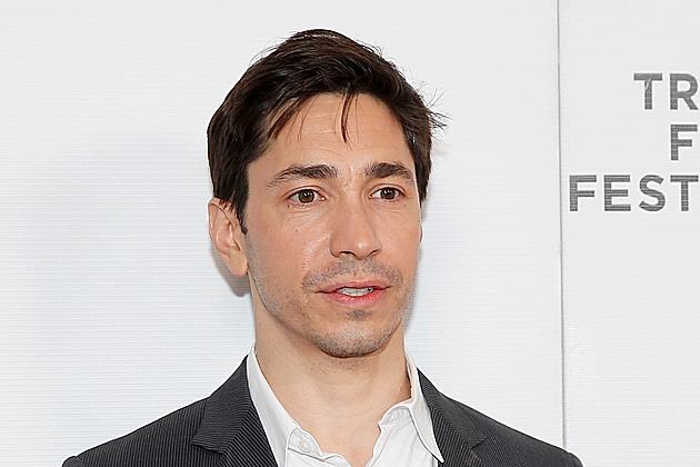 Justin Long Is Convinced He Has the Coronavirus But He Can&#8217;t Get Tested